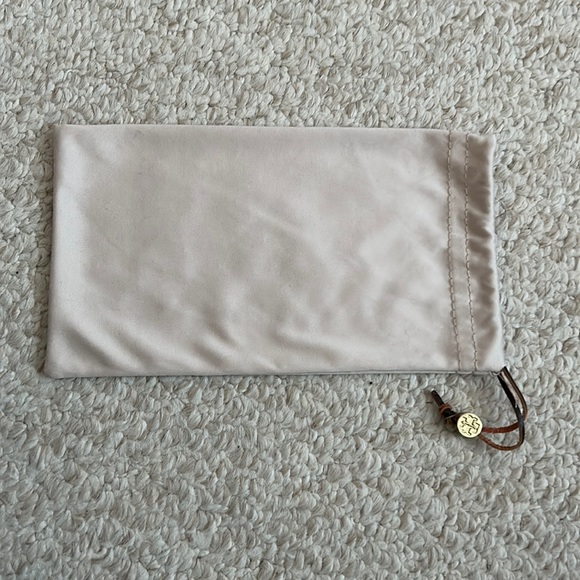 Sunglasses pouch - Picture 1 of 2